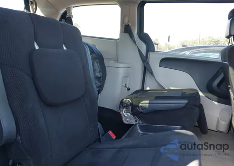 2012 Dodge Grand Caravan Sxt z USA, uszkodzony, nr VIN 2C4RDGCG7CR334405